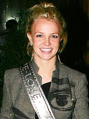 Britney Spears Thanks Mom, Talks Baby