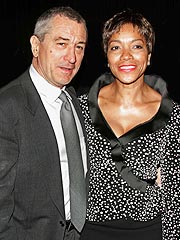 De Niro, Wife Renew Wedding Vows