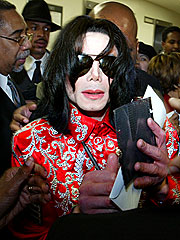 Michael Jackson Goes Shopping in Texas