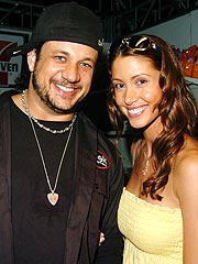 Shannon Elizabeth Splits from Husband