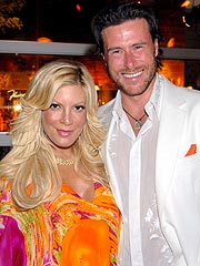 Dean McDermott Proposes to Tori Spelling – Again