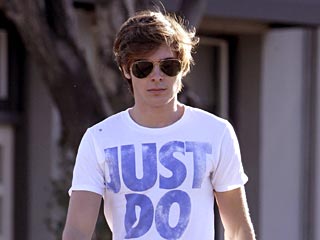 Zac Efron Admires How Idol Contestants Handle&nbsp;Fame