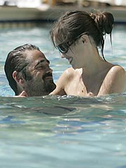 Colin Farrell, New Girlfriend Heat Up Las Vegas
