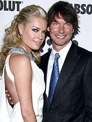 Jerry O'Connell: Rebecca Has 'Some Crazy Cravings'