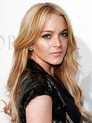 Report: Lindsay Lohan Flew to Mom in N.Y.