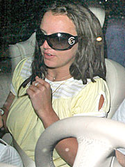 Britney Spears Accidentally Runs Over Cop's Foot