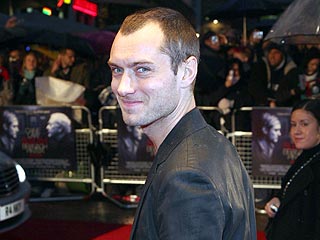 Jude Law to Sexy Man Matt Damon: Keep Up the Good Work