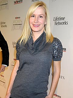 Angela Kinsey on Pregnancy Cravings and Maternity Clothes