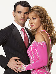 Jane Seymour Leaves Dancing with the Stars