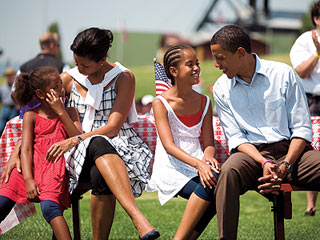 Barack Obama Gives Daughter $1 Allowance a Week