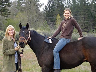 American Idol‘s Kristy Lee Cook Rides&nbsp;Again