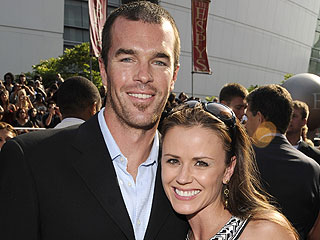The Bachelorette‘s Trista Gives The Bachelorette‘s DeAnna Wedding Advice