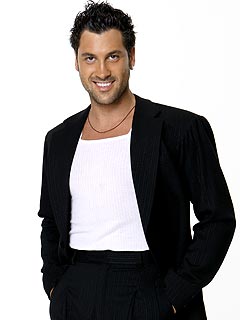 Maks Dances Shirtless for His DWTS Costars