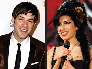 Mark Ronson Gets U.S. Citizenship for Presidential Election