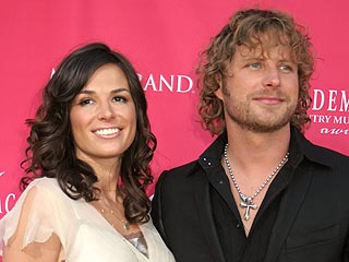 Country Star Dierks Bentley Expecting First Child