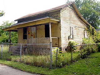 Woman Buys House on eBay – for $1.75