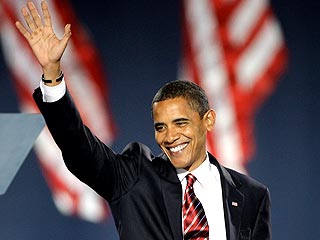 Barack Obama Claims Victory Before Huge Crowd in Chicago