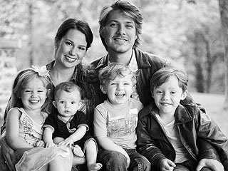 Taylor Hanson Not Stressed – Despite Four Kids