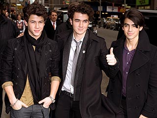 Jonas Brothers Announce Summer Tour
