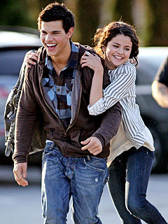 Taylor Lautner couple