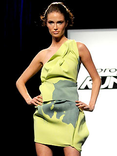 Tim Gunn Reveals Winning Runway Dress Was Dyed in the Toilet!