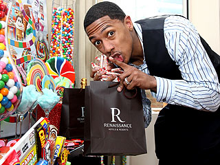 Nick Cannon Treats Mariah to a Sweet Valentine's Day