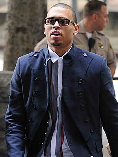 Chris Brown, Rihanna to Share Grammys Stage: Report