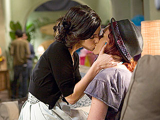 FIRST LOOK: Jessica Lowndes and Rumer Willis Kiss on&nbsp;90210