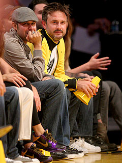 David Arquette Gives His $3,700 Lakers Seats to Veterans – During the Game!