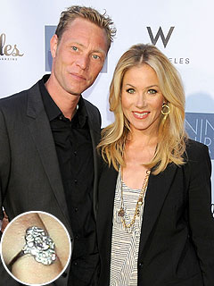 PHOTO: Christina Applegate Flashes Diamond Ring