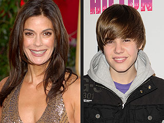 Cool Mom Teri Hatcher Helps Daughter Meet Justin Bieber