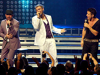 Backstreet Boys Make the New Kids Fans Scream