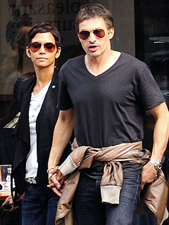 PHOTO: Halle Berry & Olivier Martinez Hold Hands in London