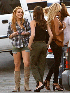Lindsay Lohan Spends Sunday at a Homeless Shelter