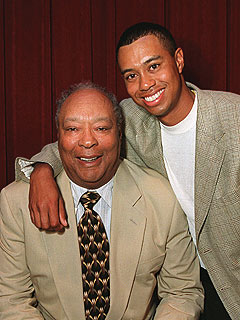 Tiger Woods Grieves Over Dad's Death