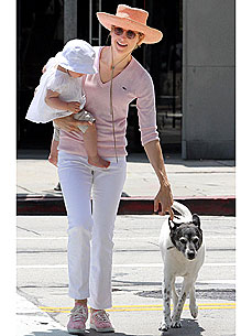 Kelly Rutherford's Dog Is Protective of Her Little 'Pack'
