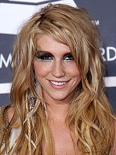 Kesha's 5 Dogs (and a Kitten!) Rule Her Nashville Home