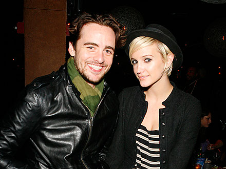 Ashlee Simpson's PDA-Packed Night on the Town