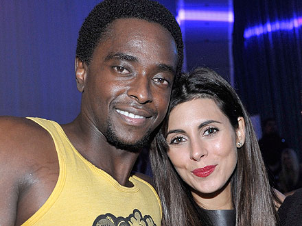Jamie-Lynn Sigler Gets Into a Light Saber Fight!