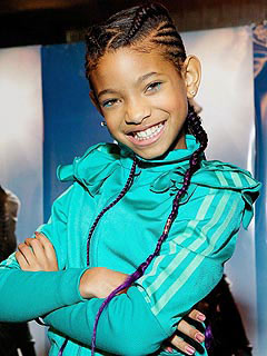 Willow Smith Performs