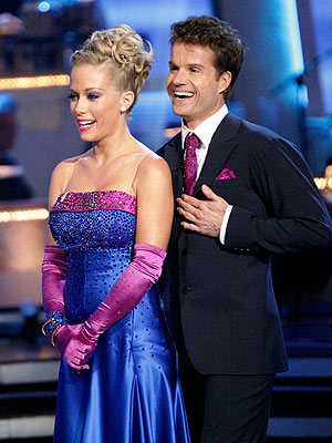 Dancing with the Stars: Kendra Could Win, Predicts Holly Madison