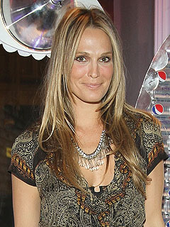 Molly Sims Is Engaged!