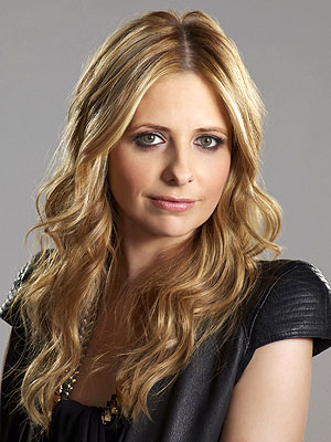 Ringer Premiere: Sarah Michelle Gellar Returns to TV