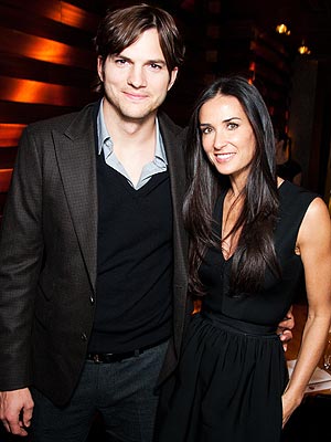 Demi Moore: Will She Stop Being MrsKutcher on Twitter?