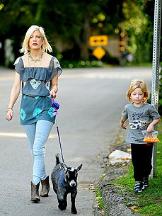 Spotted: Tori Spelling Walks her Pet Goat