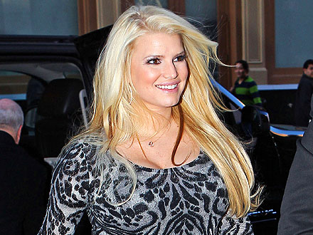 Jessica Simpson's Spirited Seafood Dinner