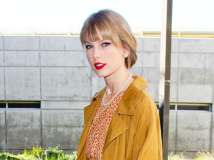 Taylor Swift Feasts After Major ACM Awards Victory