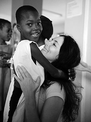 Madeleine Stowe Blogs Her Haiti Trip