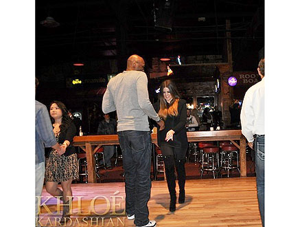 Kardashians Line Dancing in Dallas - Photo