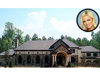 The Bachelorette Suitors's North Carolina Home Revealed!
